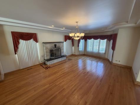 1004 Saddle Lane Lemont IL 60439