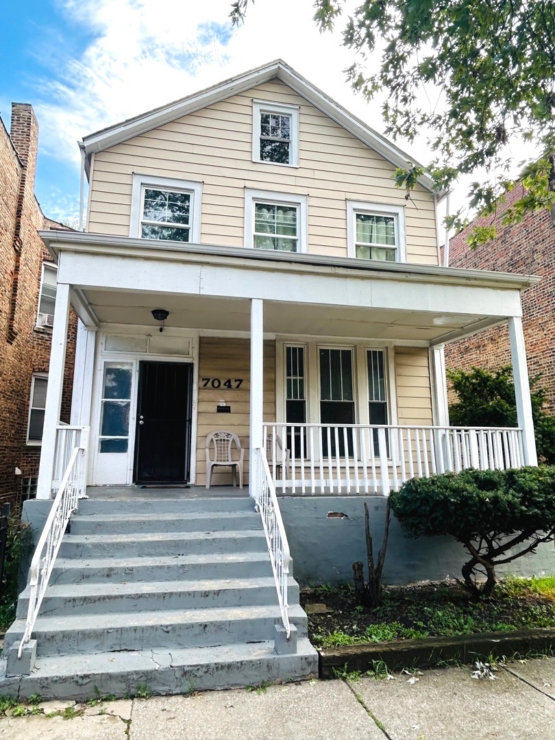 7047 South Eberhart Avenue Chicago IL 60637