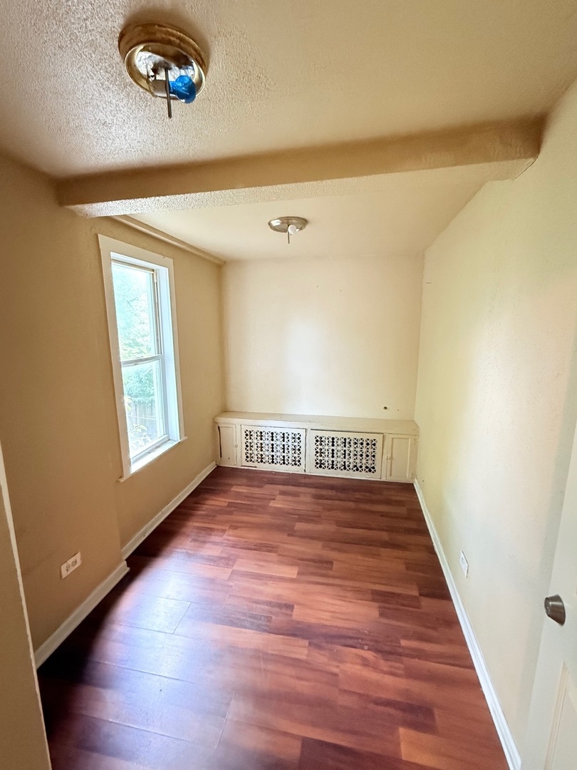 7047 South Eberhart Avenue Chicago IL 60637