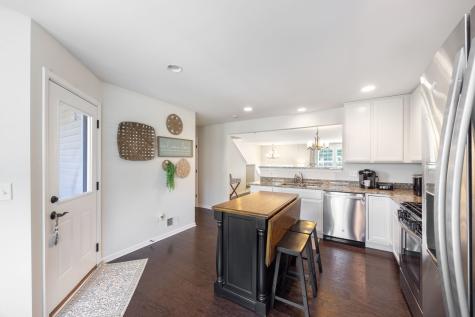 302 Devoe Drive Oswego IL 60543