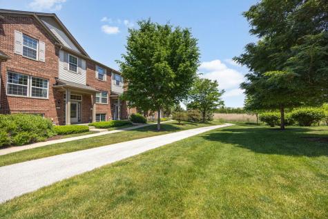 302 Devoe Drive Oswego IL 60543