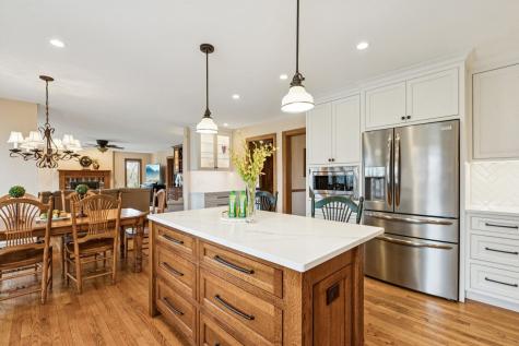 54 Gentry Drive Hawthorn Woods IL 60047