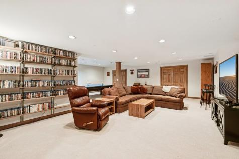 54 Gentry Drive Hawthorn Woods IL 60047