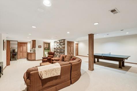 54 Gentry Drive Hawthorn Woods IL 60047