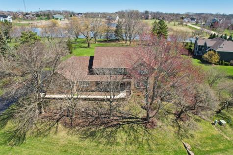 54 Gentry Drive Hawthorn Woods IL 60047