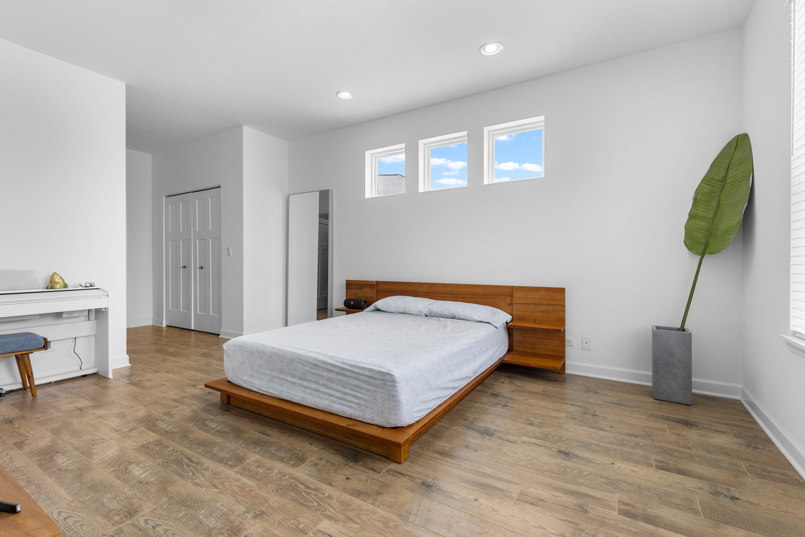 775 West Fairway Drive Addison IL 60101