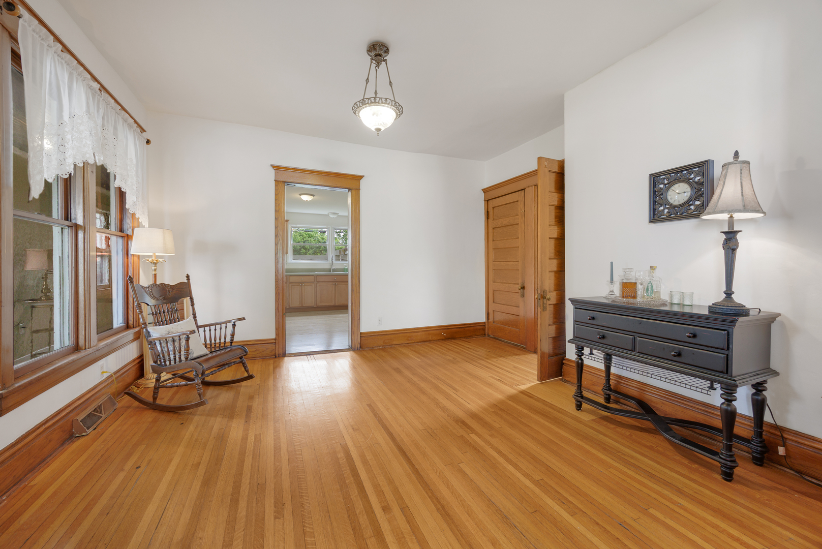 379 Seminary Avenue Aurora IL 60505