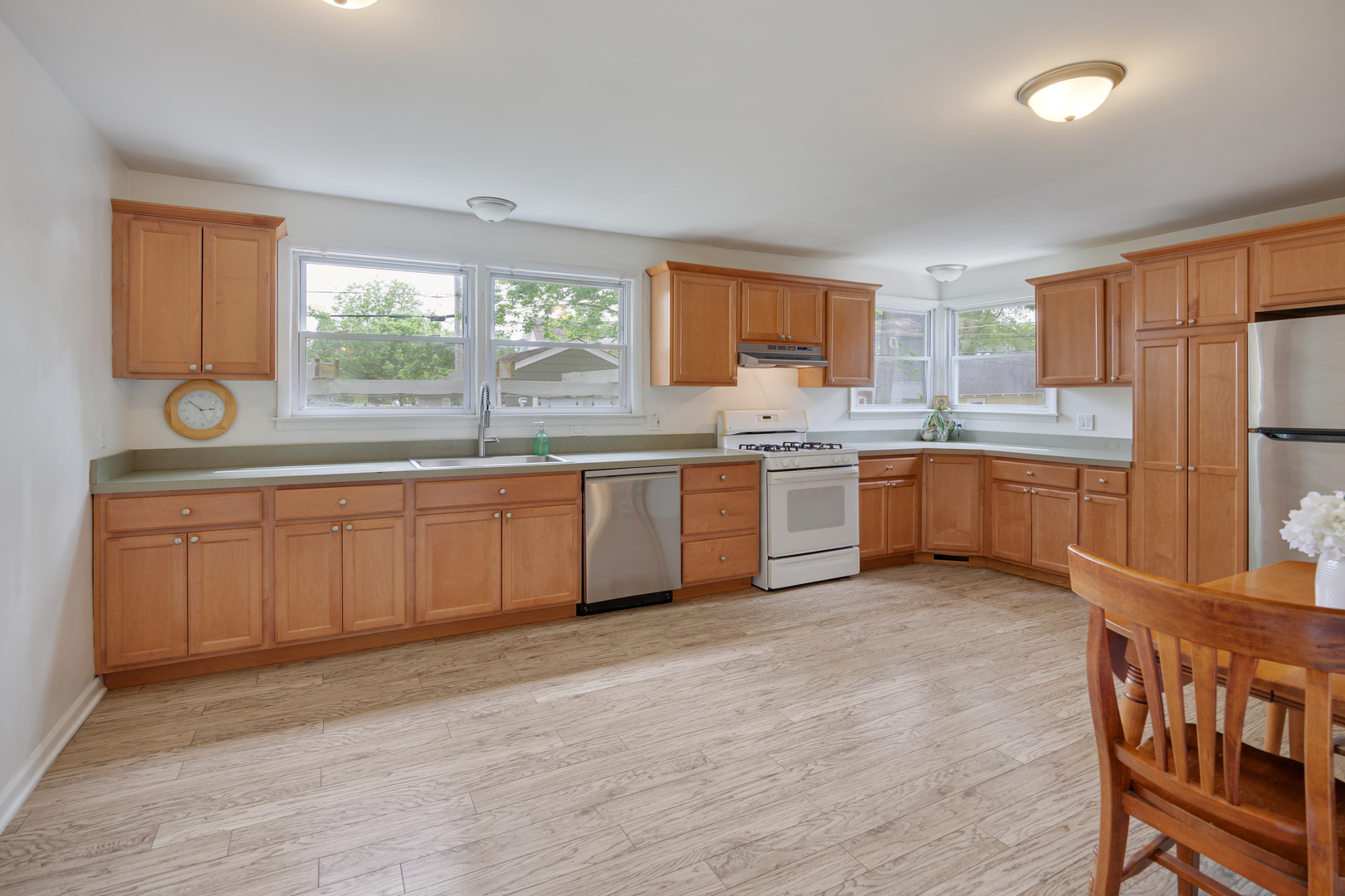 379 Seminary Avenue Aurora IL 60505