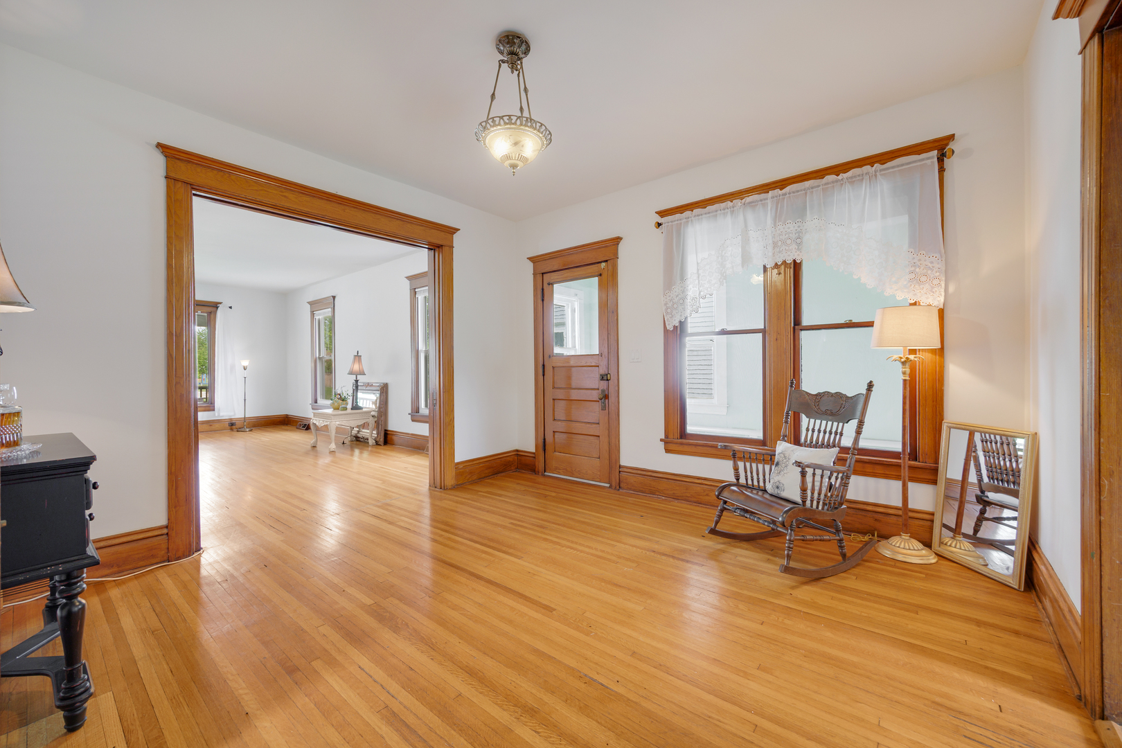 379 Seminary Avenue Aurora IL 60505