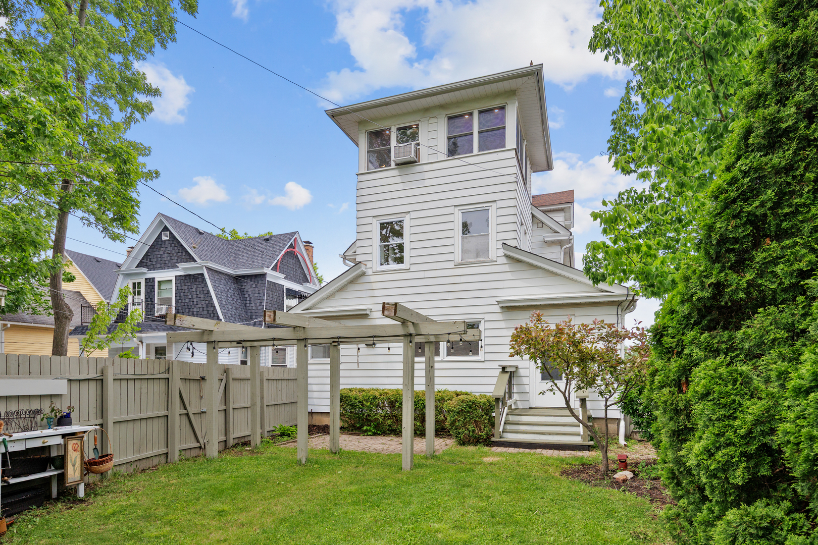379 Seminary Avenue Aurora IL 60505