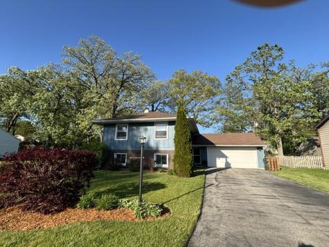 203 Cedarwood Lane Antioch IL 60002