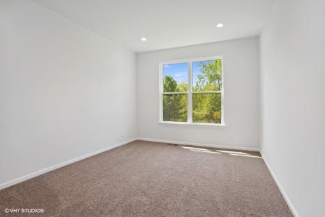 239 Stonington Drive Bloomingdale IL 60108
