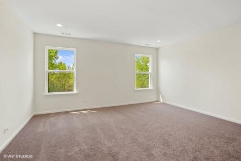 239 Stonington Drive Bloomingdale IL 60108
