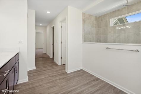 239 Stonington Drive Bloomingdale IL 60108