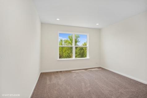239 Stonington Drive Bloomingdale IL 60108
