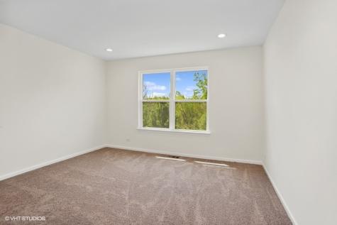 239 Stonington Drive Bloomingdale IL 60108