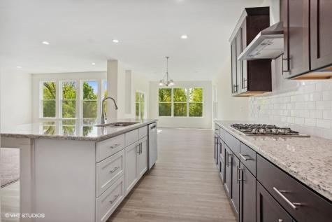 239 Stonington Drive Bloomingdale IL 60108