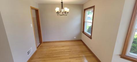 2067 Sherwin Avenue Des Plaines IL 60018