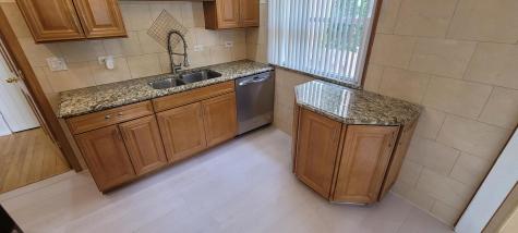 2067 Sherwin Avenue Des Plaines IL 60018