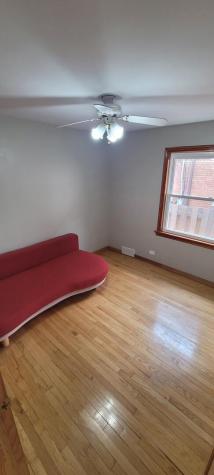 2067 Sherwin Avenue Des Plaines IL 60018
