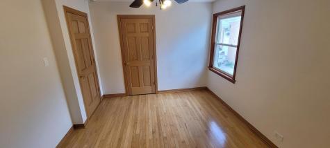 2067 Sherwin Avenue Des Plaines IL 60018