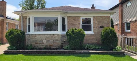 2067 Sherwin Avenue Des Plaines IL 60018