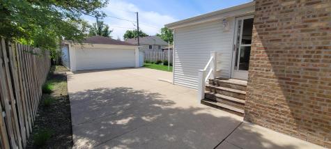2067 Sherwin Avenue Des Plaines IL 60018