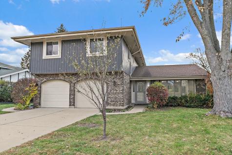 1126 Tiverton Court Schaumburg IL 60193