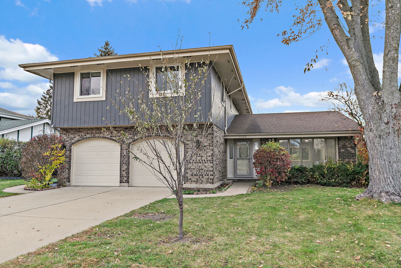 1126 Tiverton Court Schaumburg IL 60193