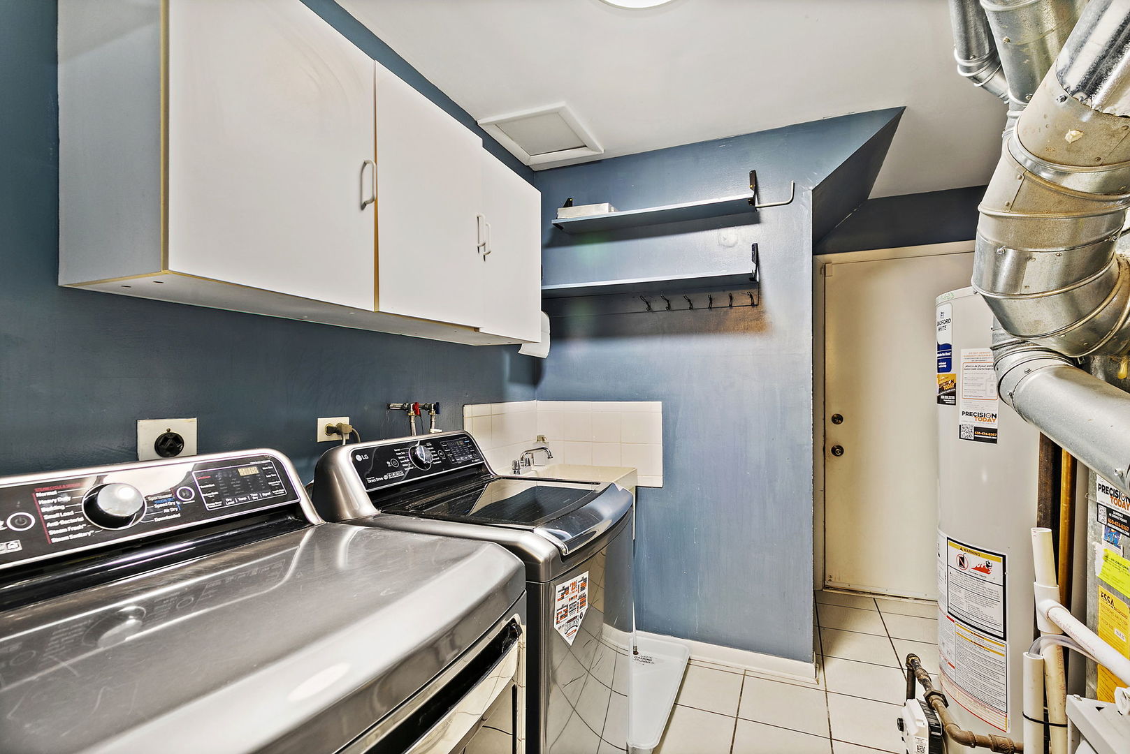 1126 Tiverton Court Schaumburg IL 60193