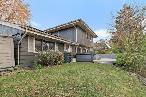1126 Tiverton Court Schaumburg IL 60193