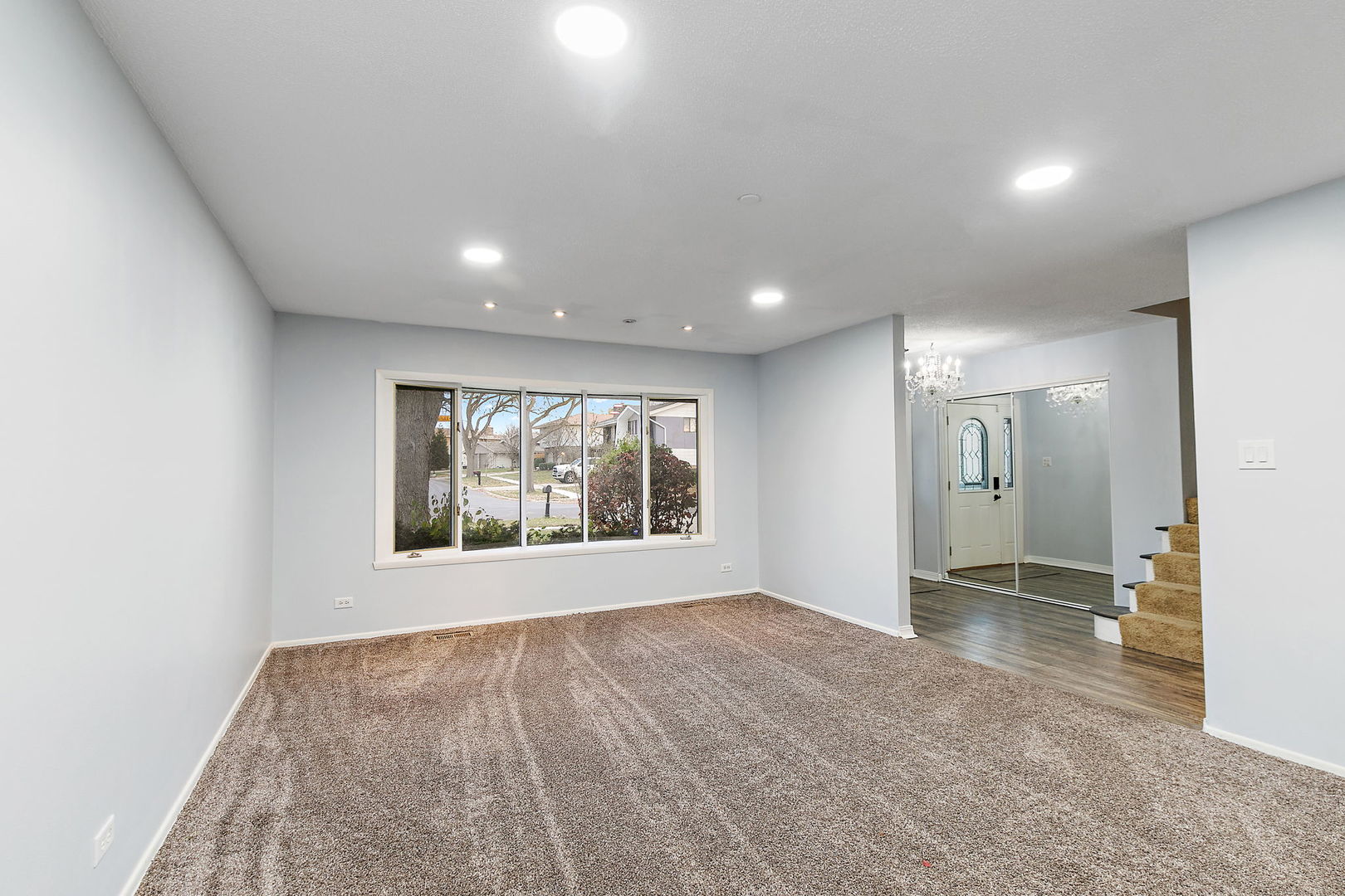 1126 Tiverton Court Schaumburg IL 60193