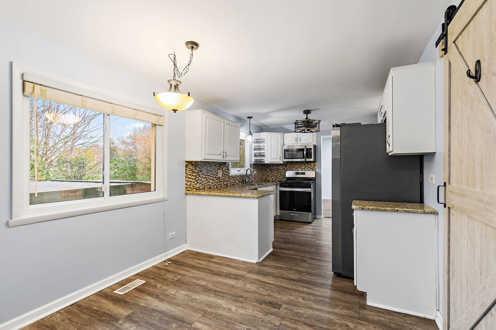 1126 Tiverton Court Schaumburg IL 60193