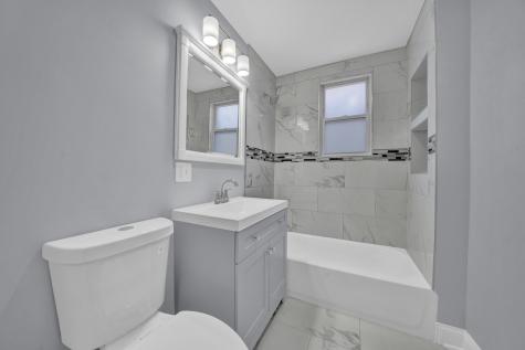 8611 South Kingston Avenue Chicago IL 60617