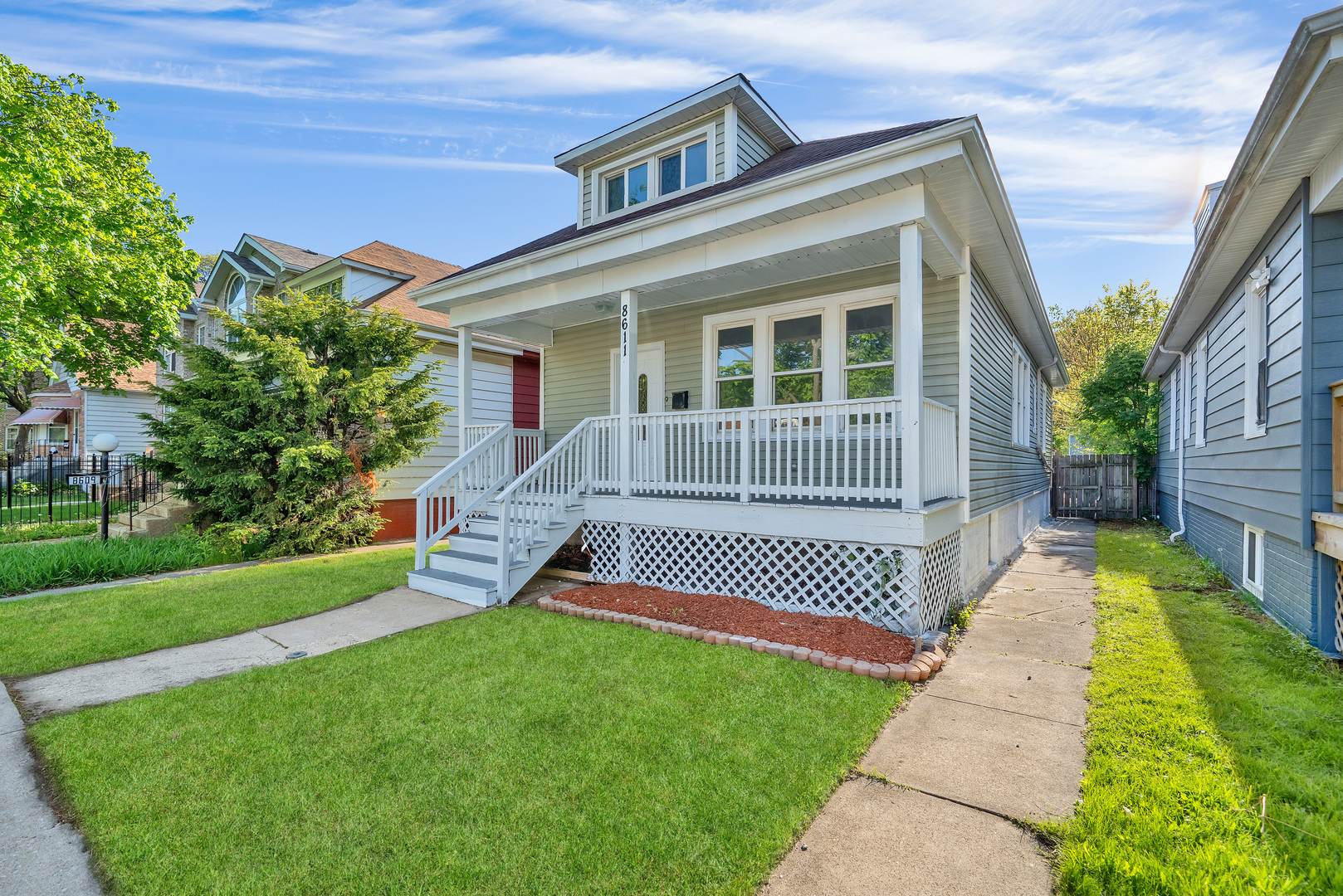 8611 South Kingston Avenue Chicago IL 60617
