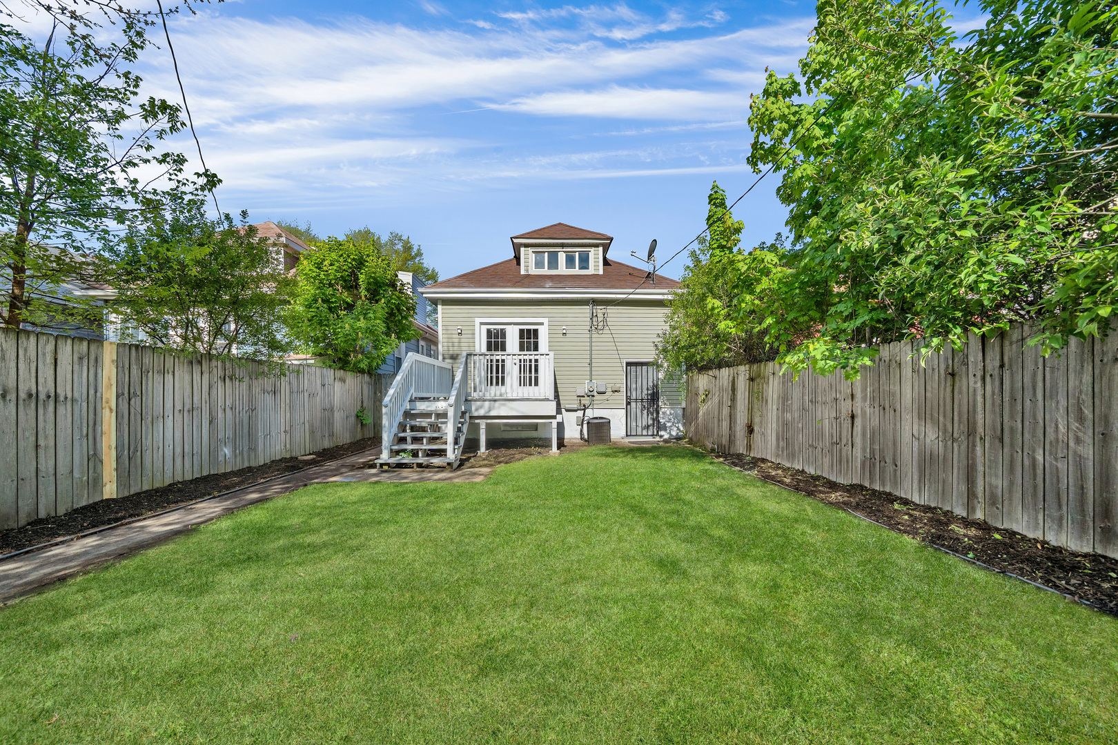 8611 South Kingston Avenue Chicago IL 60617