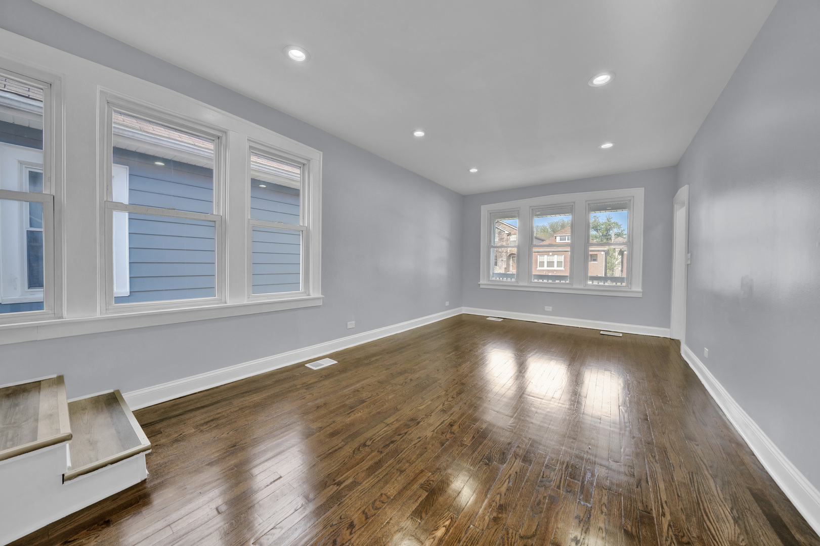 8611 South Kingston Avenue Chicago IL 60617