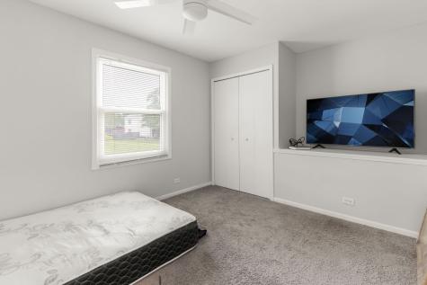944 Carol Lane Crete IL 60417