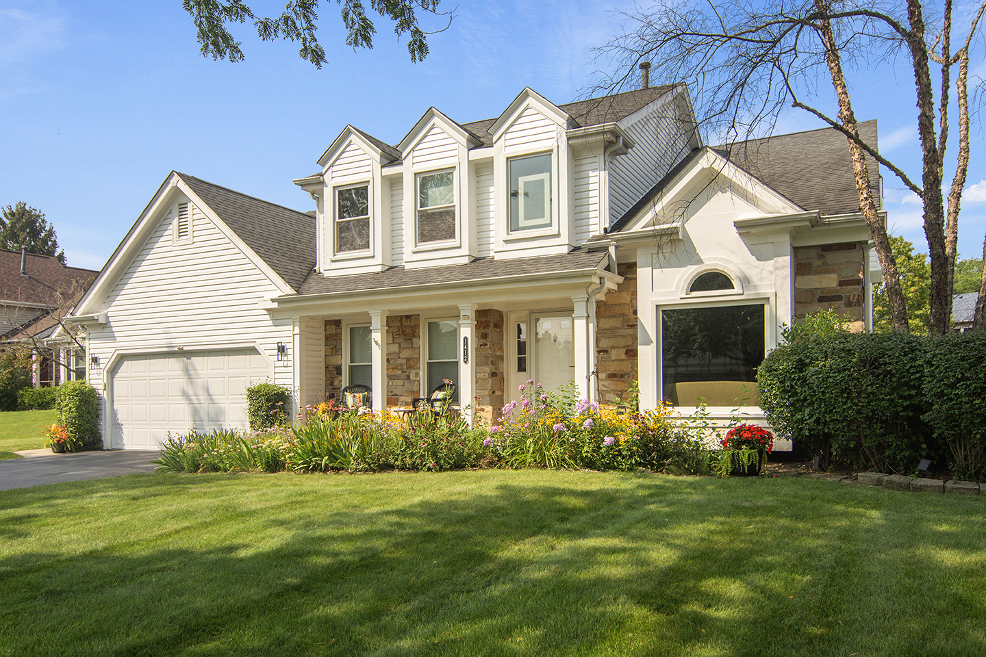 1412 Village Court Buffalo Grove IL 60089