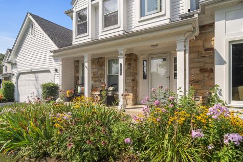 1412 Village Court Buffalo Grove IL 60089