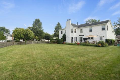 1412 Village Court Buffalo Grove IL 60089