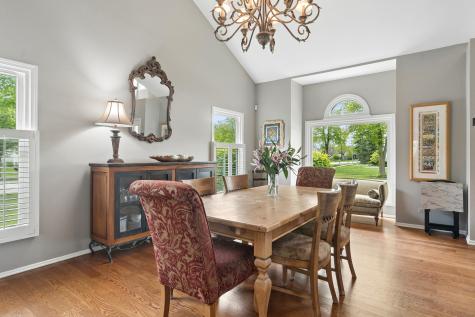 1412 Village Court Buffalo Grove IL 60089