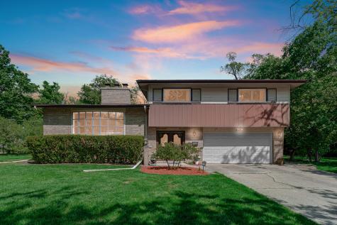 895 Sumac Road Highland Park IL 60035