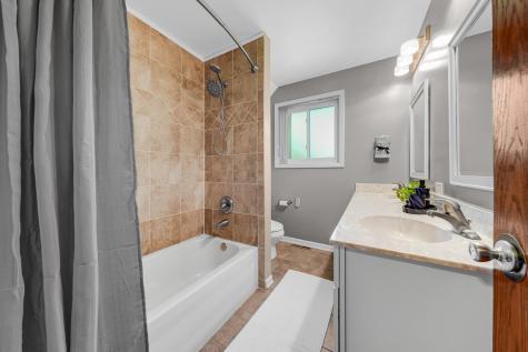 895 Sumac Road Highland Park IL 60035