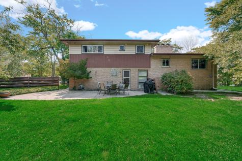 895 Sumac Road Highland Park IL 60035