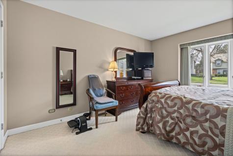 720 Mullady Parkway Libertyville IL 60048