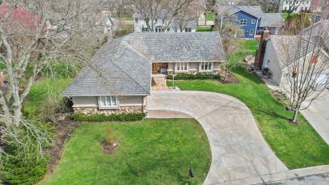 720 Mullady Parkway Libertyville IL 60048