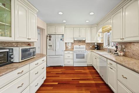 720 Mullady Parkway Libertyville IL 60048