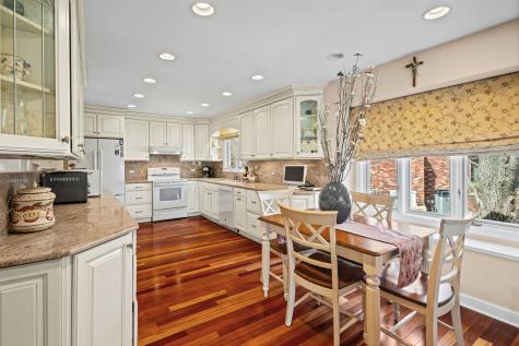 720 Mullady Parkway Libertyville IL 60048