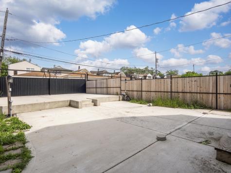 1133 North Kedvale Avenue Chicago IL 60651